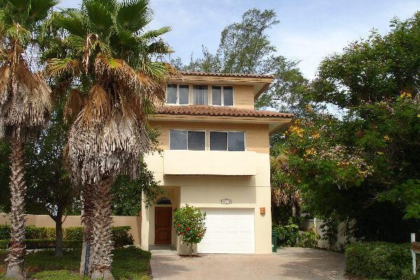 Serenity Four Bedroom Villa Holmes Beach Exterior photo
